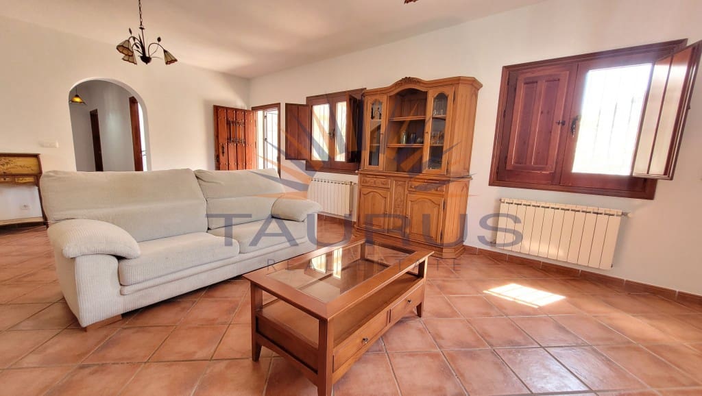 3 slaapkamer Villa te koop in Archez met zwembad - € 349.000 (Ref: 9106420)