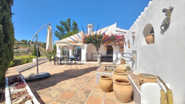 4 slaapkamer Villa te koop in Cómpeta met zwembad - € 459.000 (Ref: 9129616)