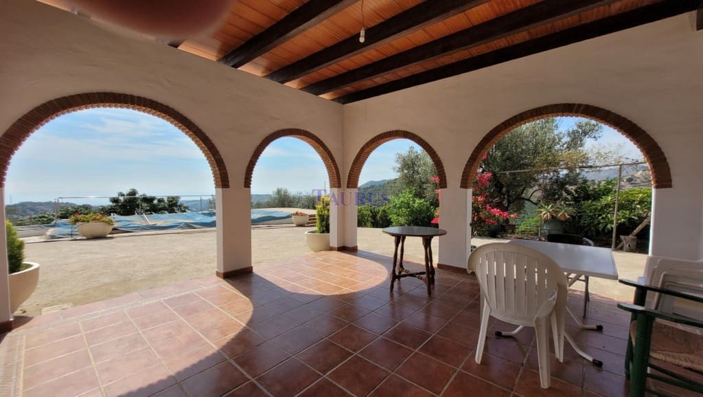 2 soveværelse Finca/Landehus til salg i Cajiz med swimmingpool - € 350.000 (Ref: 9146968)