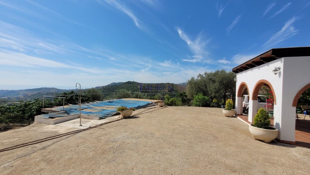 2 soveværelse Finca/Landehus til salg i Cajiz med swimmingpool - € 350.000 (Ref: 9146968)