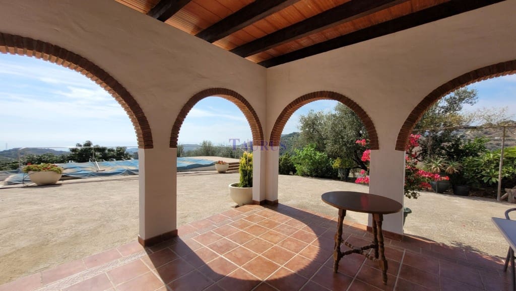 2 soveværelse Finca/Landehus til salg i Cajiz med swimmingpool - € 350.000 (Ref: 9146968)