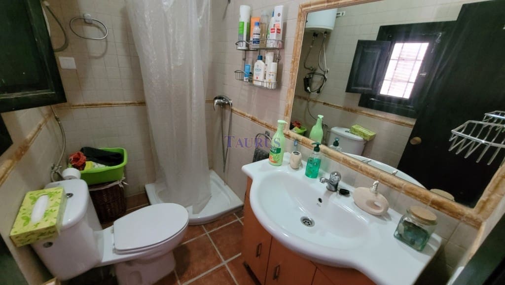 2 soveværelse Finca/Landehus til salg i Cajiz med swimmingpool - € 350.000 (Ref: 9146968)