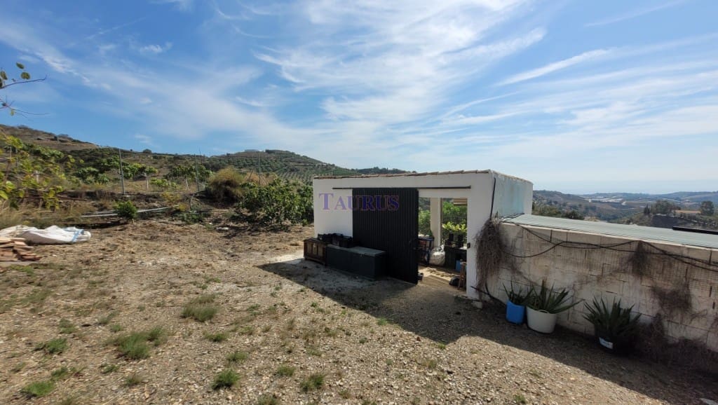 2 soveværelse Finca/Landehus til salg i Cajiz med swimmingpool - € 350.000 (Ref: 9146968)