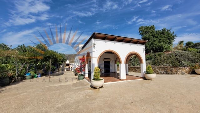 Finca/Casa Rural de 2 habitaciones en Cajiz, Vélez-Málaga en venta con piscina - 350.000 € (Ref: 9146968)