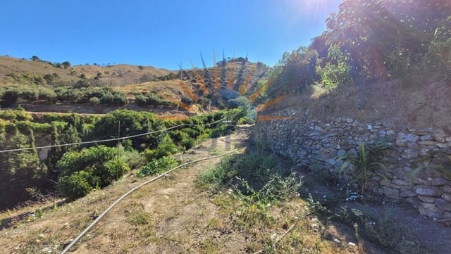 Finca/Landehus til salg i Cómpeta - € 72.000 (Ref: 9149150)