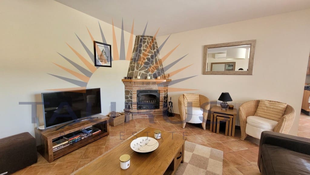 3 soveværelse Villa til salg i Canillas de Albaida med swimmingpool - € 475.000 (Ref: 9153824)