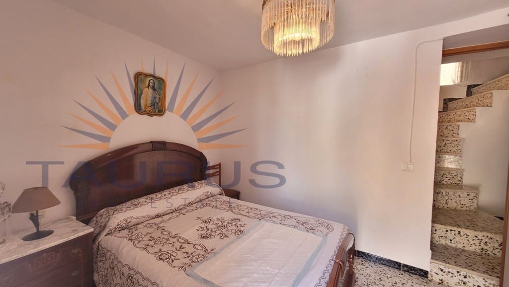 5 sypialnia Dom na sprzedaż w Salares z garażem - 160 000 € (Ref: 9153825)