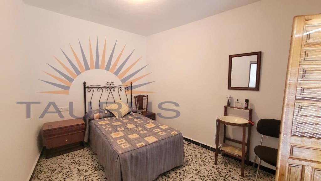 5 sypialnia Dom na sprzedaż w Salares z garażem - 160 000 € (Ref: 9153825)