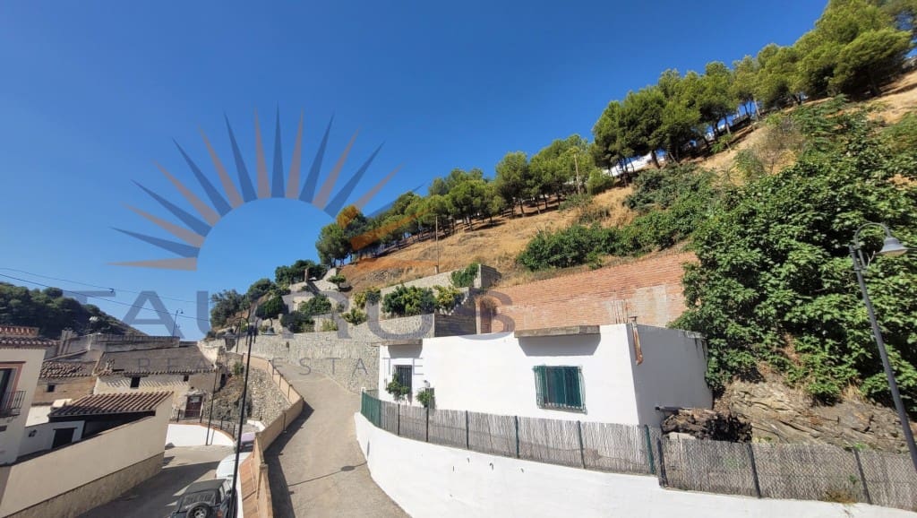 5 sypialnia Dom na sprzedaż w Salares z garażem - 160 000 € (Ref: 9153825)