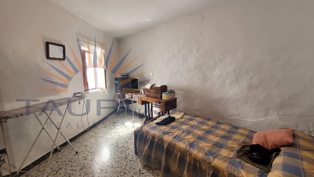 5 sypialnia Dom na sprzedaż w Salares z garażem - 160 000 € (Ref: 9153825)