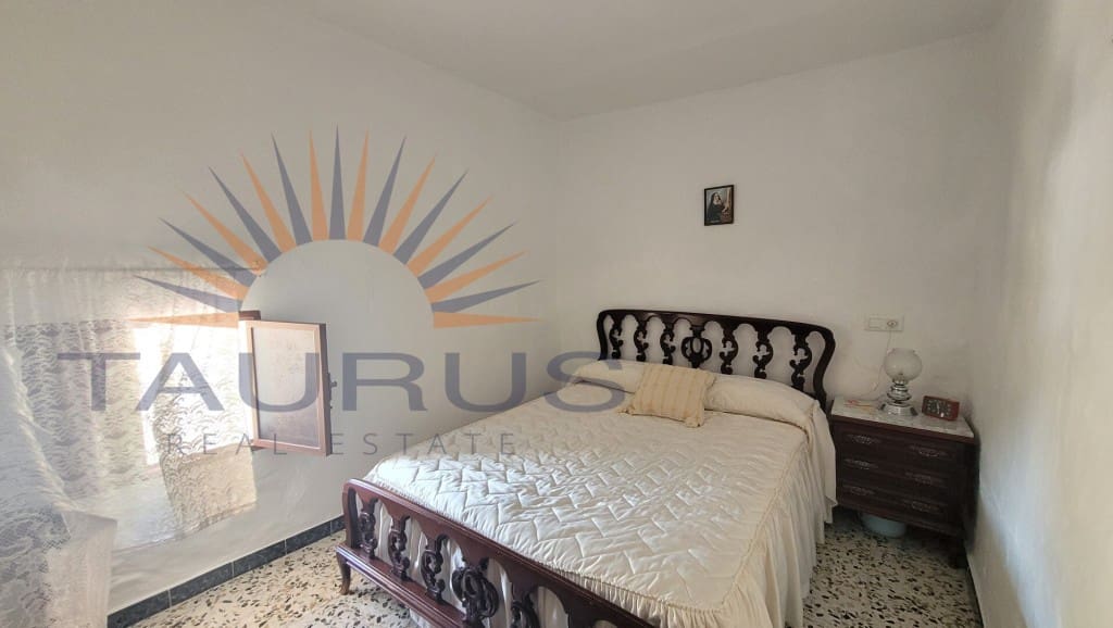 5 sypialnia Dom na sprzedaż w Salares z garażem - 160 000 € (Ref: 9153825)