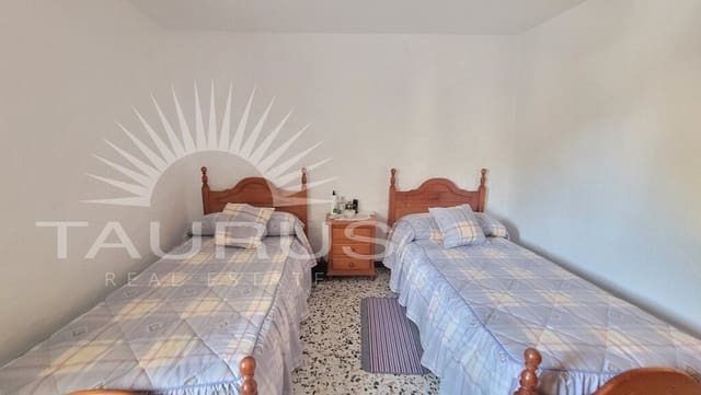 5 soverom Hus til salgs i Salares med garasje - € 160 000 (Ref: 9153825)