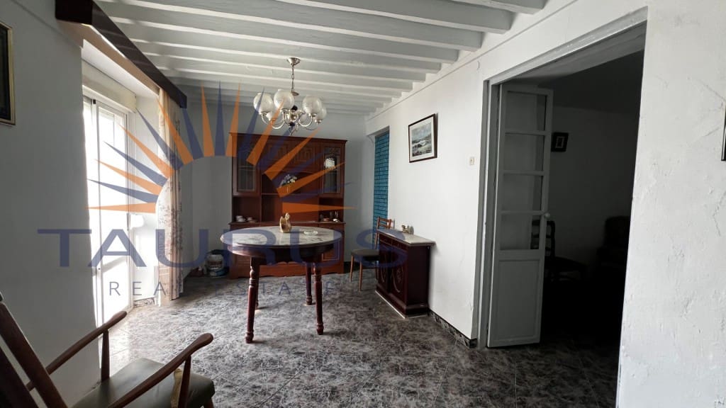 5 soveværelse Byhus til salg i Competa - € 194.000 (Ref: 9185642)