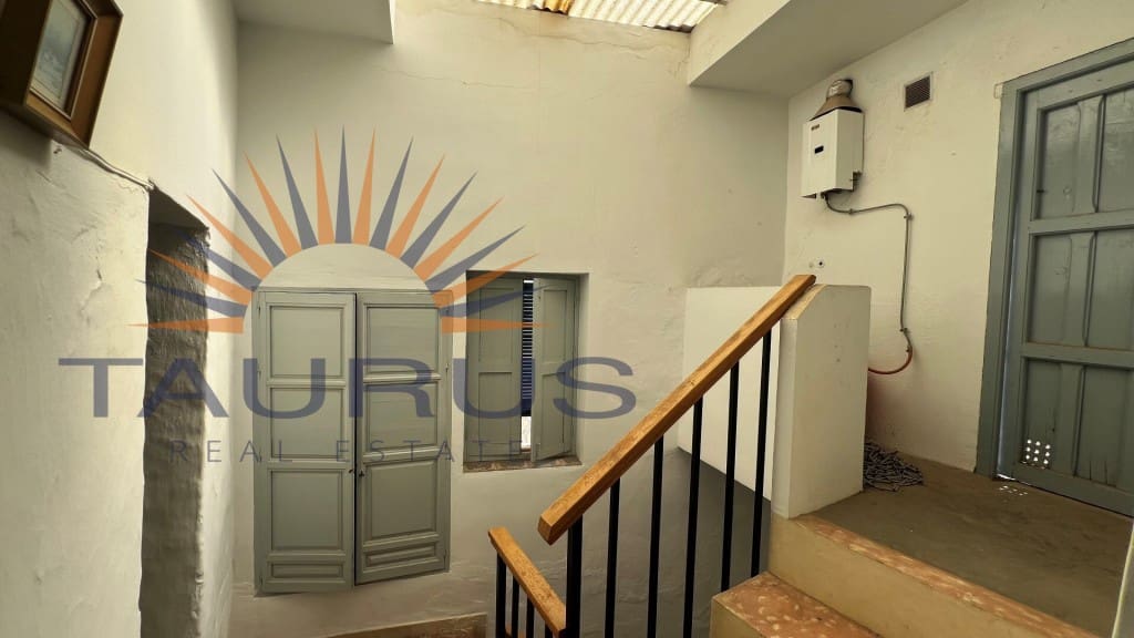 5 soveværelse Byhus til salg i Competa - € 194.000 (Ref: 9185642)