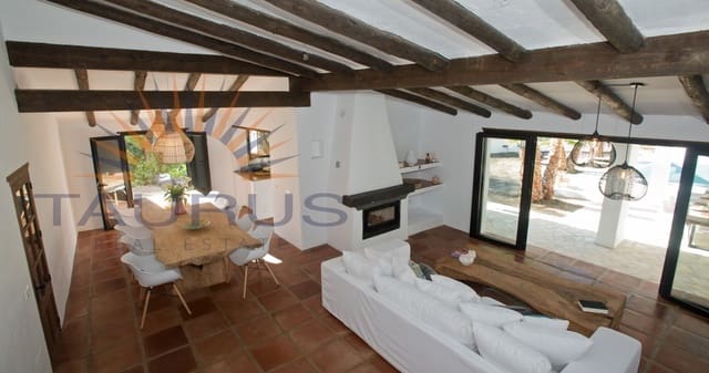 4 sovrum Villa till salu i Canillas de Aceituno med pool - 849 000 € (Ref: 9204759)