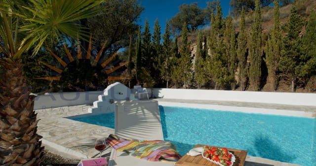 4 sovrum Villa till salu i Canillas de Aceituno med pool - 849 000 € (Ref: 9204759)