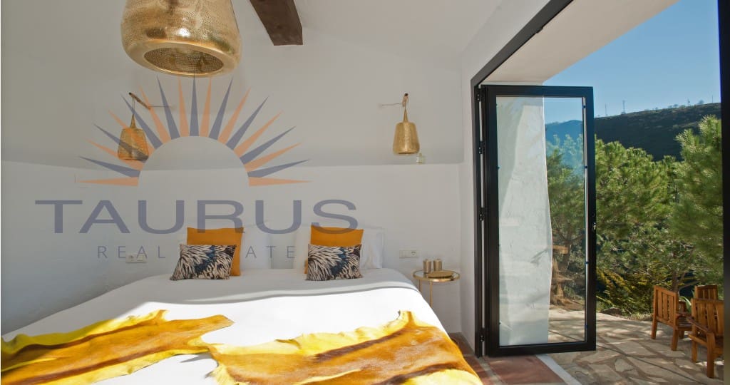 4 sypialnia Willa na sprzedaż w Canillas de Aceituno z basenem - 849 000 € (Ref: 9204759)