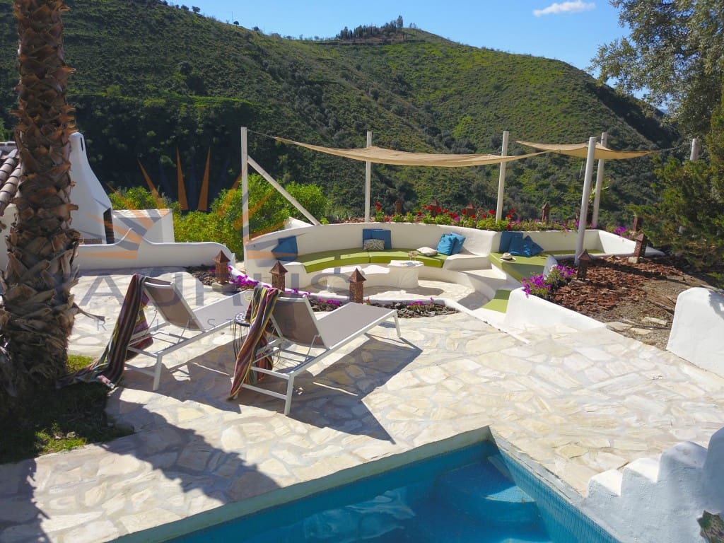 4 sypialnia Willa na sprzedaż w Canillas de Aceituno z basenem - 849 000 € (Ref: 9204759)