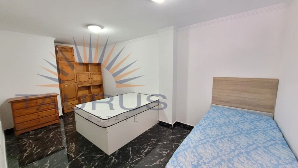 3 bedroom Apartment for sale in Caleta de Velez - € 249,000 (Ref: 9239800)