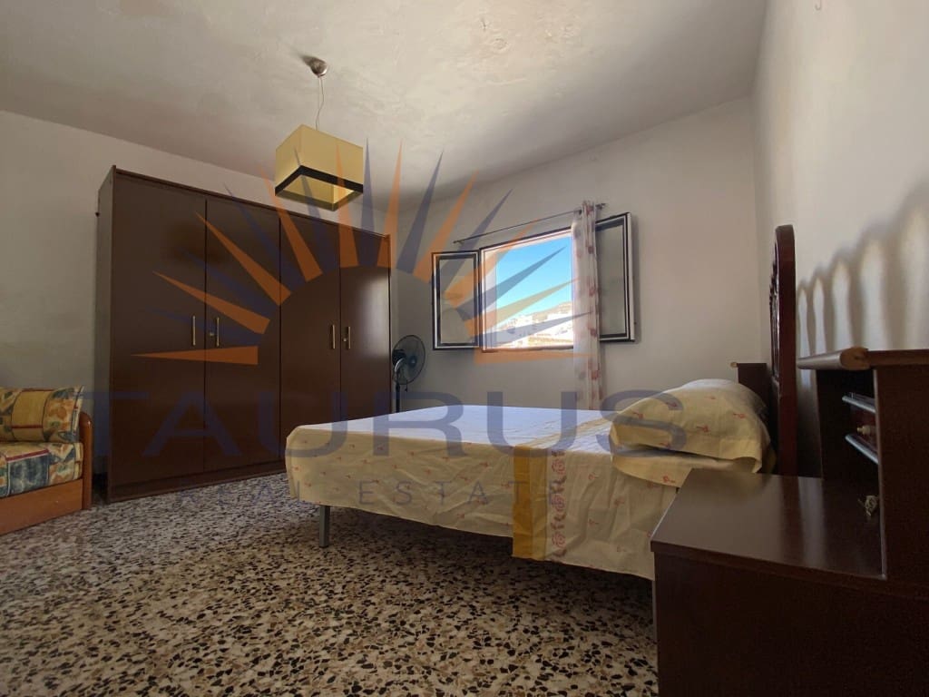 2 soveværelse Byhus til salg i Sedella med garage - € 75.000 (Ref: 9243235)