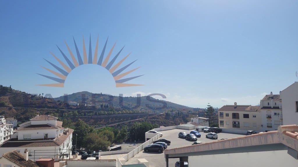 1 bedroom Townhouse for sale in Competa with pool - € 169,000 (Ref: 9243236)