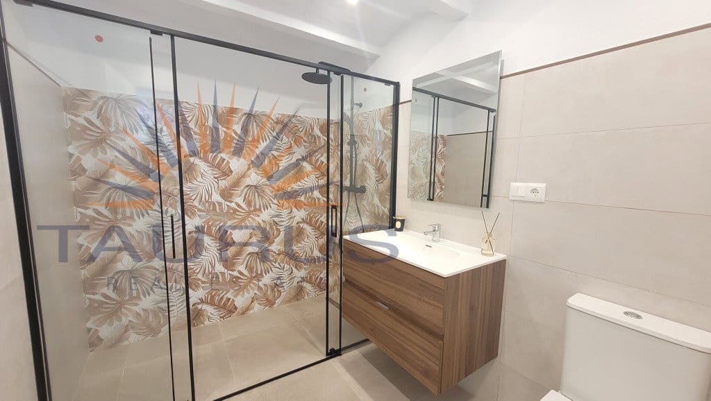 1 bedroom Townhouse for sale in Competa with pool - € 169,000 (Ref: 9243236)