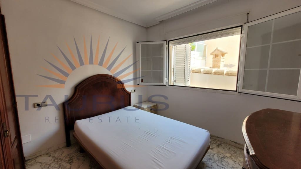 5 soveværelse Villa til salg i Caleta de Velez med garage - € 995.000 (Ref: 9251979)