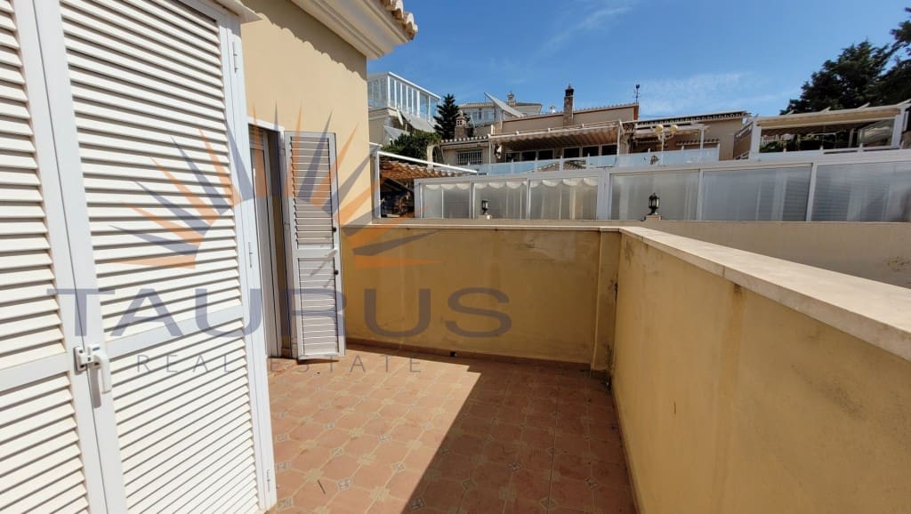 5 soveværelse Villa til salg i Caleta de Velez med garage - € 995.000 (Ref: 9251979)