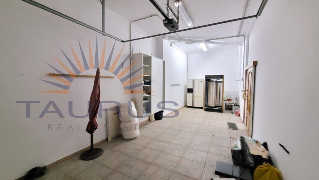 5 soveværelse Villa til salg i Caleta de Velez med garage - € 995.000 (Ref: 9251979)