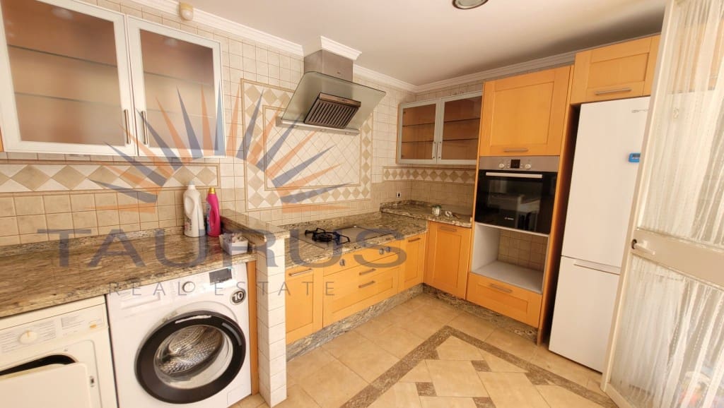 5 soveværelse Villa til salg i Caleta de Velez med garage - € 995.000 (Ref: 9251979)