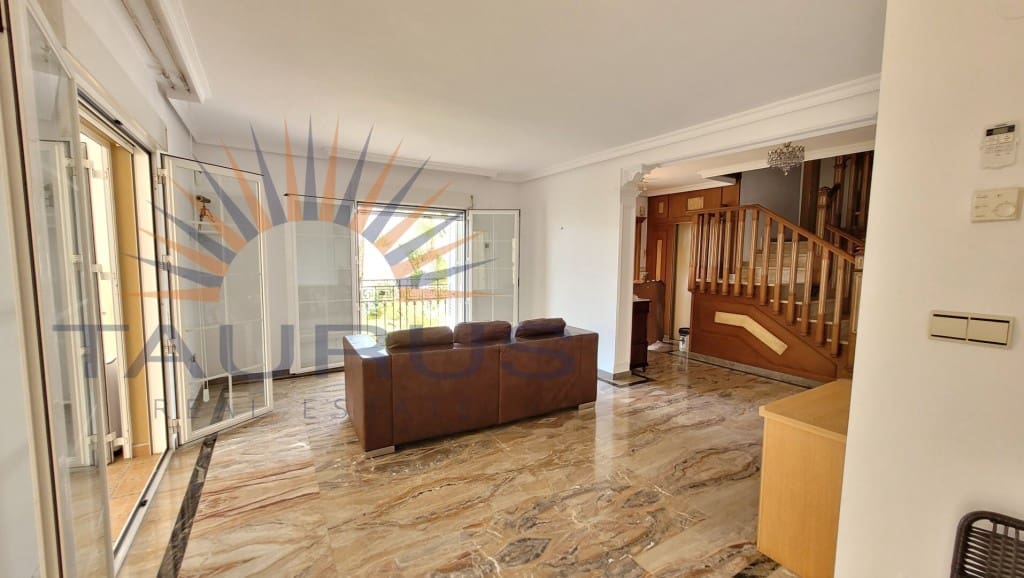 5 soveværelse Villa til salg i Caleta de Velez med garage - € 995.000 (Ref: 9251979)