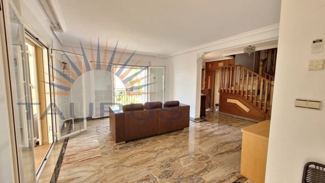 5 soveværelse Villa til salg i Caleta de Vélez, Vélez-Málaga med garage - € 850.000 (Ref: 9251979)
