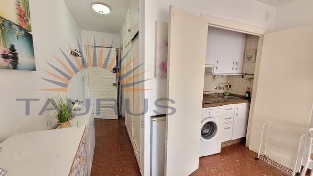 Appartement à vendre à Caleta de Vélez, Vélez-Málaga avec piscine - 140 000 € (Ref: 9281164)