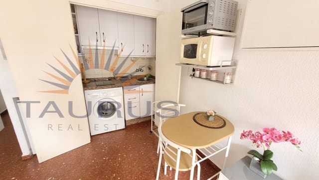 Appartement à vendre à Caleta de Vélez, Vélez-Málaga avec piscine - 140 000 € (Ref: 9281164)
