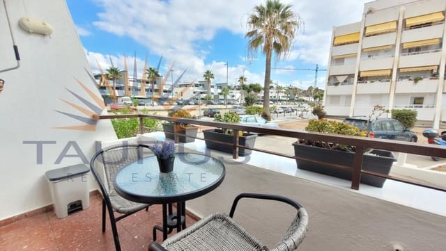 Appartement à vendre à Caleta de Vélez, Vélez-Málaga avec piscine - 140 000 € (Ref: 9281164)