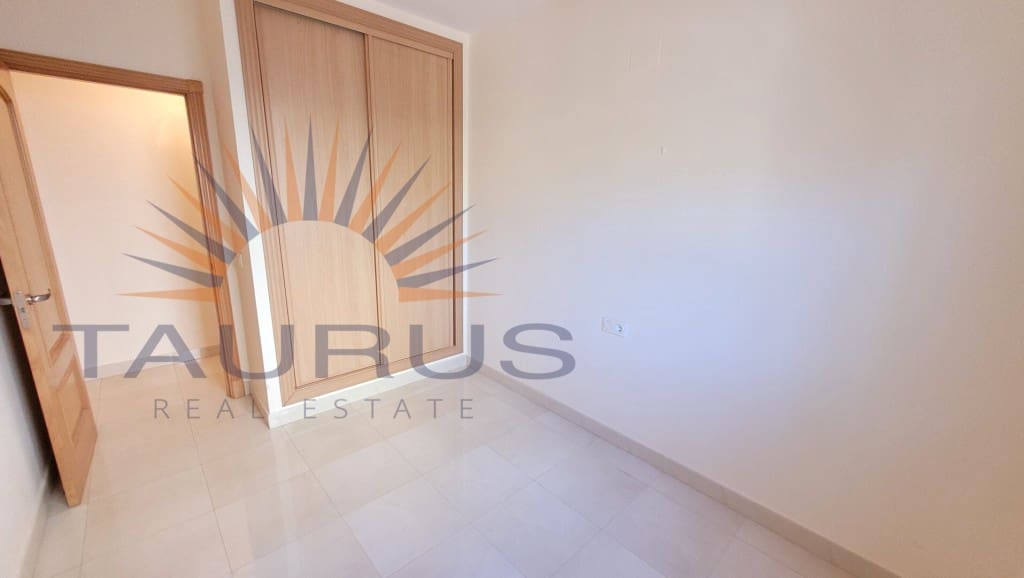 3 soverom Leilighet til salgs i Caleta de Velez med svømmebasseng garasje - € 260 000 (Ref: 9291461)