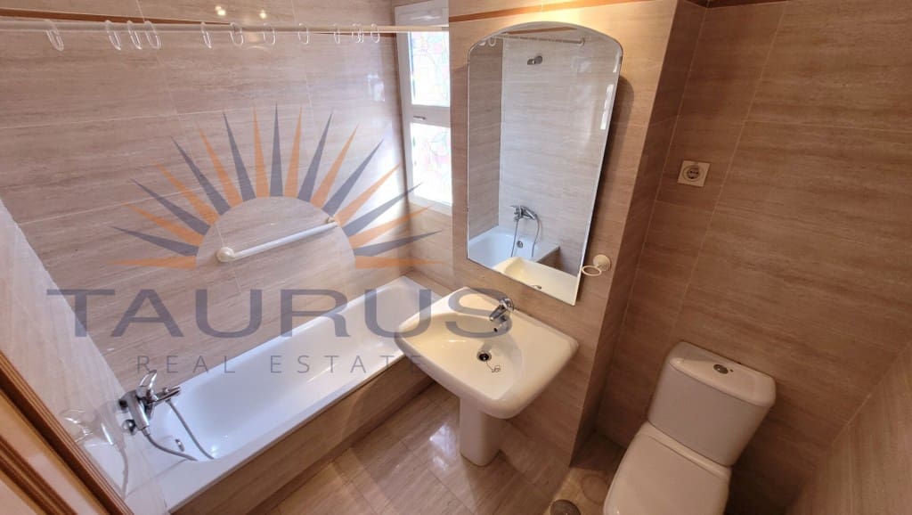 3 soverom Leilighet til salgs i Caleta de Velez med svømmebasseng garasje - € 260 000 (Ref: 9291461)