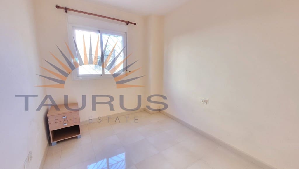 3 soverom Leilighet til salgs i Caleta de Velez med svømmebasseng garasje - € 260 000 (Ref: 9291461)