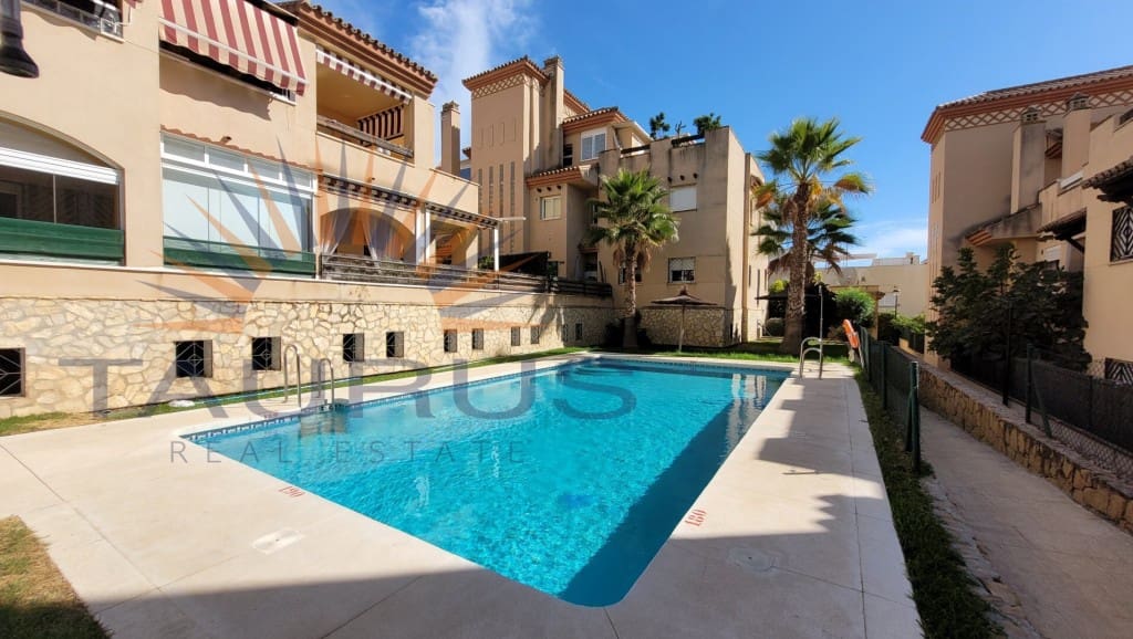 3 soverom Leilighet til salgs i Caleta de Velez med svømmebasseng garasje - € 260 000 (Ref: 9291461)