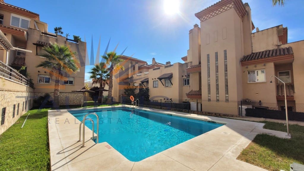 3 soverom Leilighet til salgs i Caleta de Velez med svømmebasseng garasje - € 260 000 (Ref: 9291461)