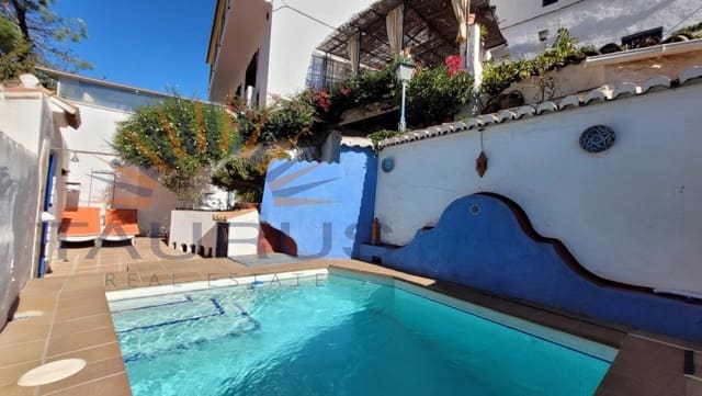 5 soverom Villa til salgs i Comares med svømmebasseng garasje - € 324 500 (Ref: 9300958)