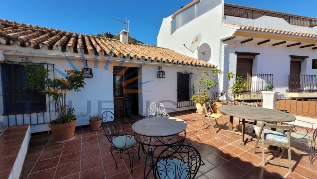 5 camera da letto Villa in vendita in Comares con piscina garage - 324.500 € (Rif: 9300958)