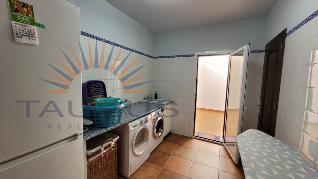 5 soveværelse Villa til salg i Malaga by med swimmingpool garage - € 995.000 (Ref: 9317783)