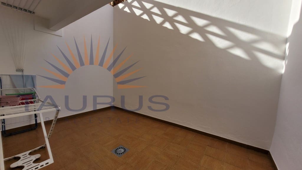 5 soveværelse Villa til salg i Malaga by med swimmingpool garage - € 995.000 (Ref: 9317783)