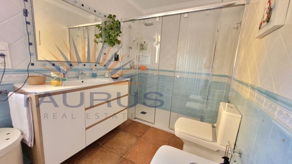 5 soveværelse Villa til salg i Malaga by med swimmingpool garage - € 995.000 (Ref: 9317783)