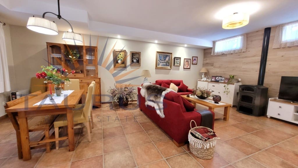 5 soveværelse Villa til salg i Malaga by med swimmingpool garage - € 995.000 (Ref: 9317783)