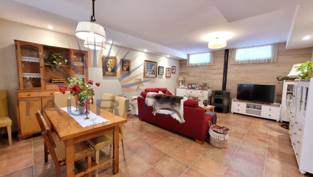 5 soveværelse Villa til salg i Malaga by med swimmingpool garage - € 995.000 (Ref: 9317783)