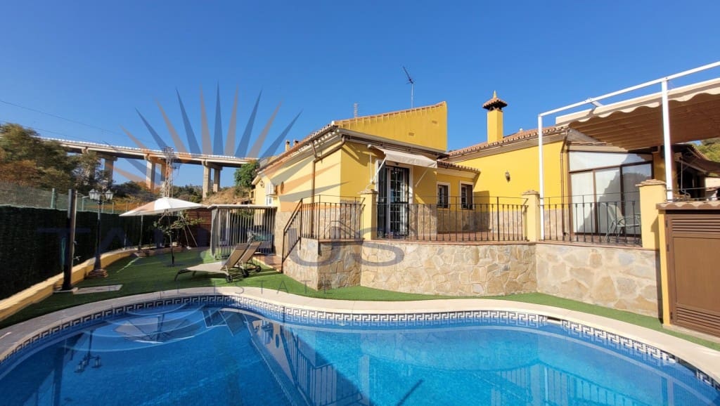 5 soveværelse Villa til salg i Malaga by med swimmingpool garage - € 995.000 (Ref: 9317783)