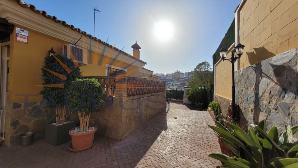 5 soveværelse Villa til salg i Malaga by med swimmingpool garage - € 995.000 (Ref: 9317783)