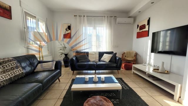 3 bedroom Villa for sale in Cómpeta with pool - € 445,000 (Ref: 9337852)